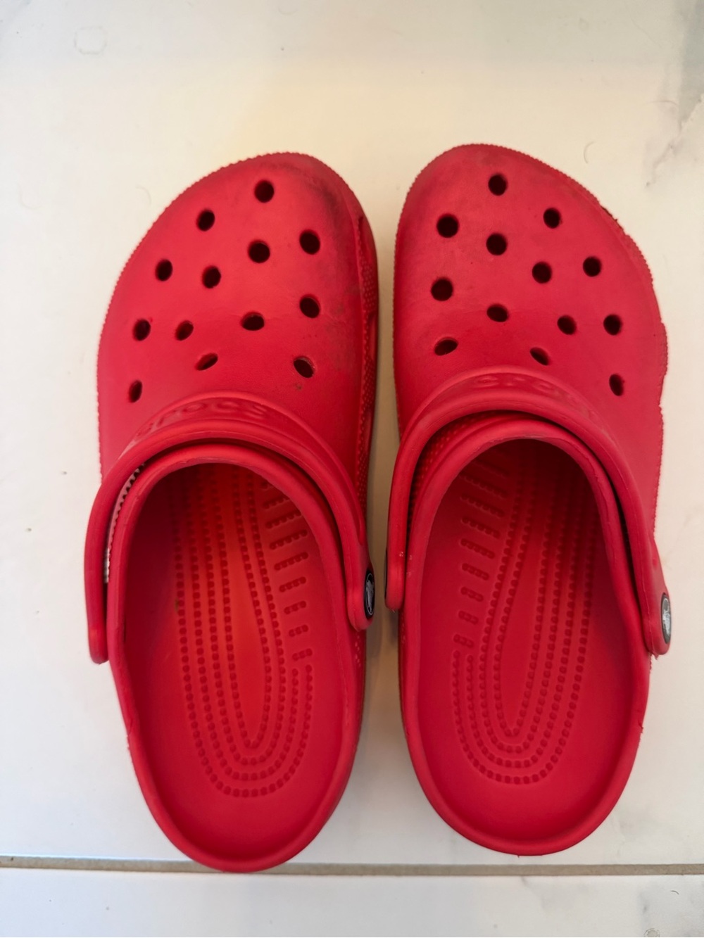 CROCS Kids Classic Clog in Bright Red